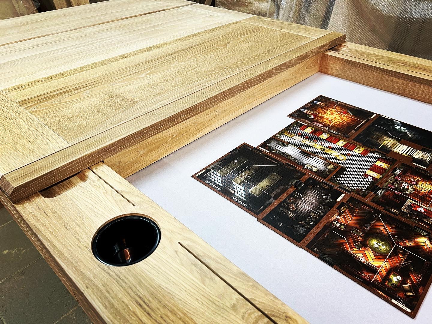 Board game table - ADVENTURE