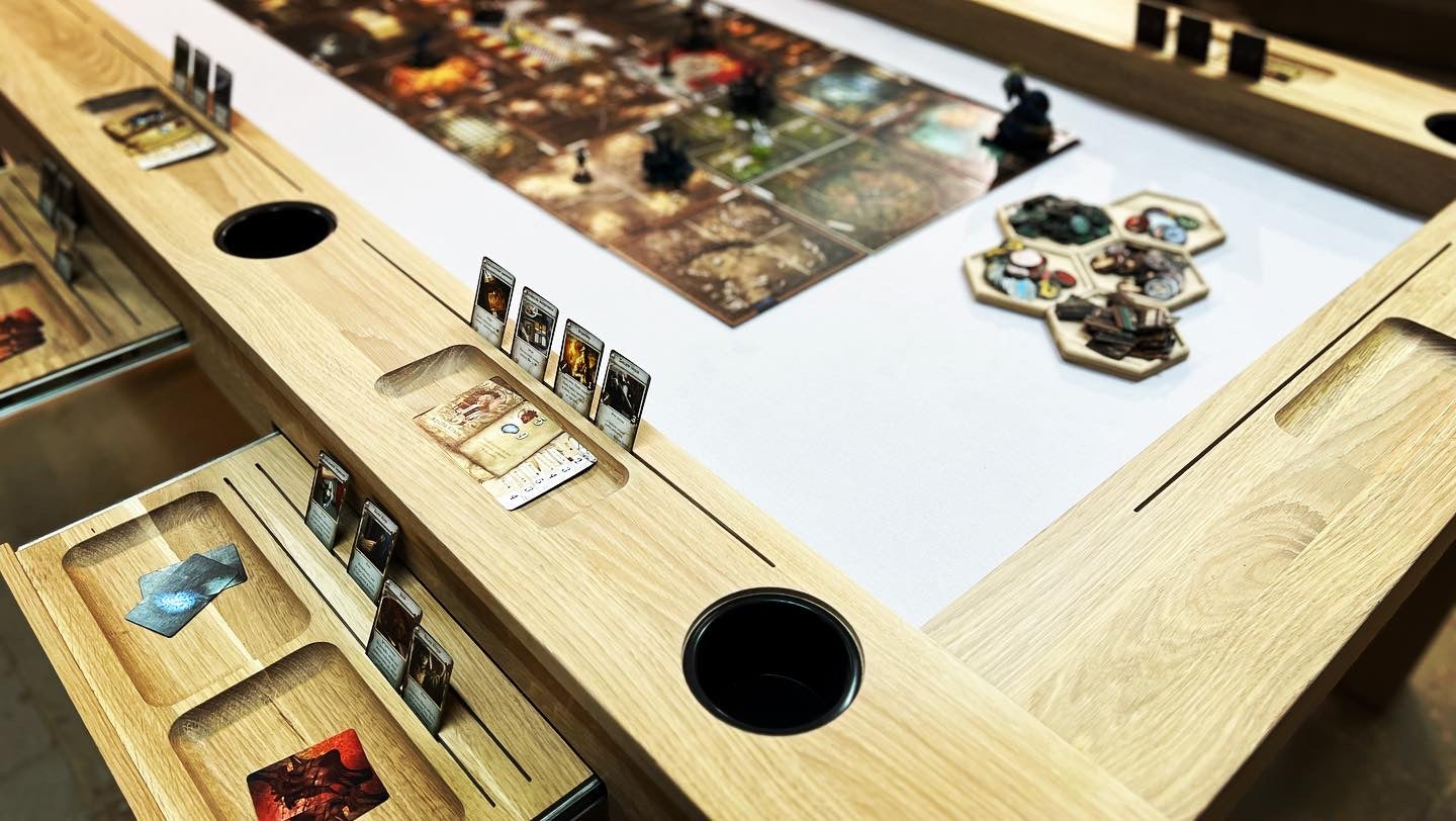 Board game table - ADVENTURE