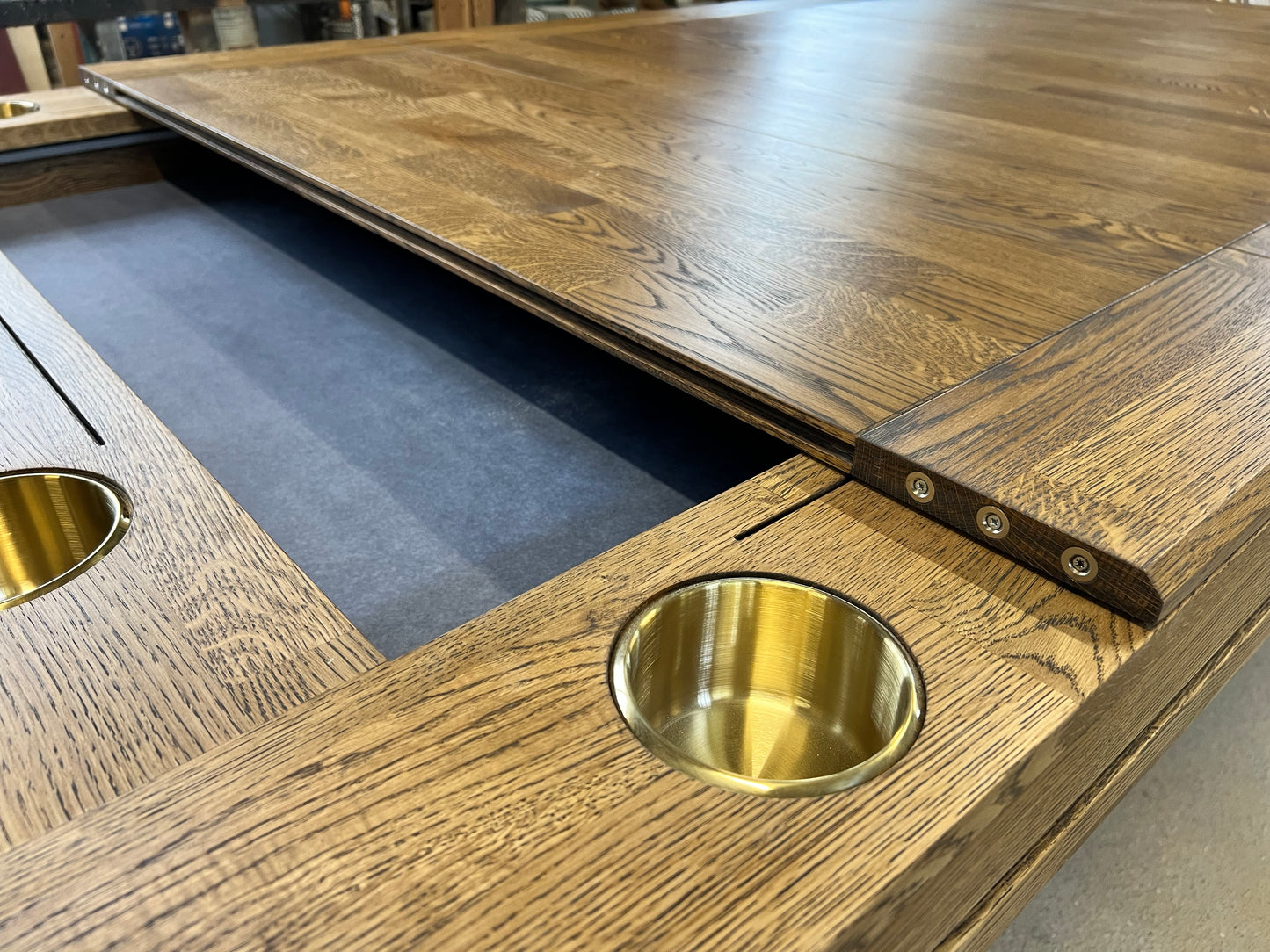 Countertop Leaves – Protective Tabletop Covers for Your Gaming Table