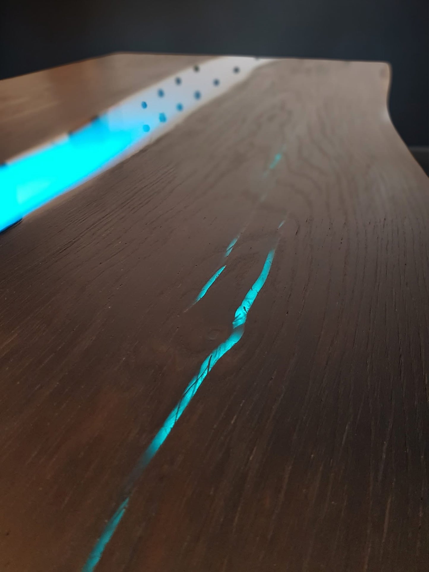Handcrafted Black Oak Resin River Dining Table – Solid Oak – Custom Legs – 208×96 cm