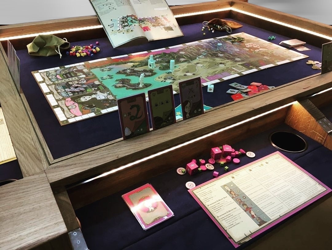 Board Game Table - MISSION