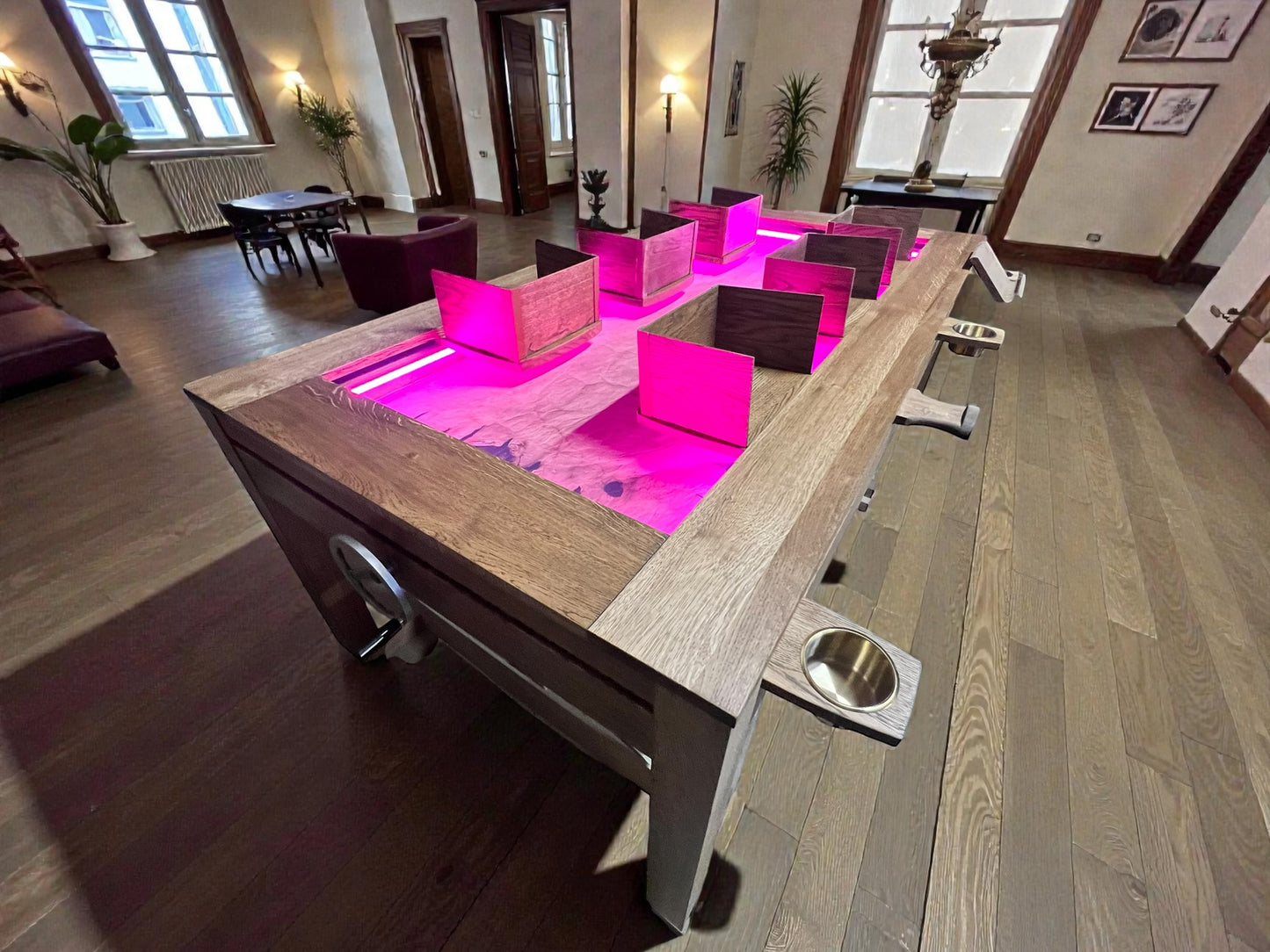 Double-Sided Player Screen Shelf