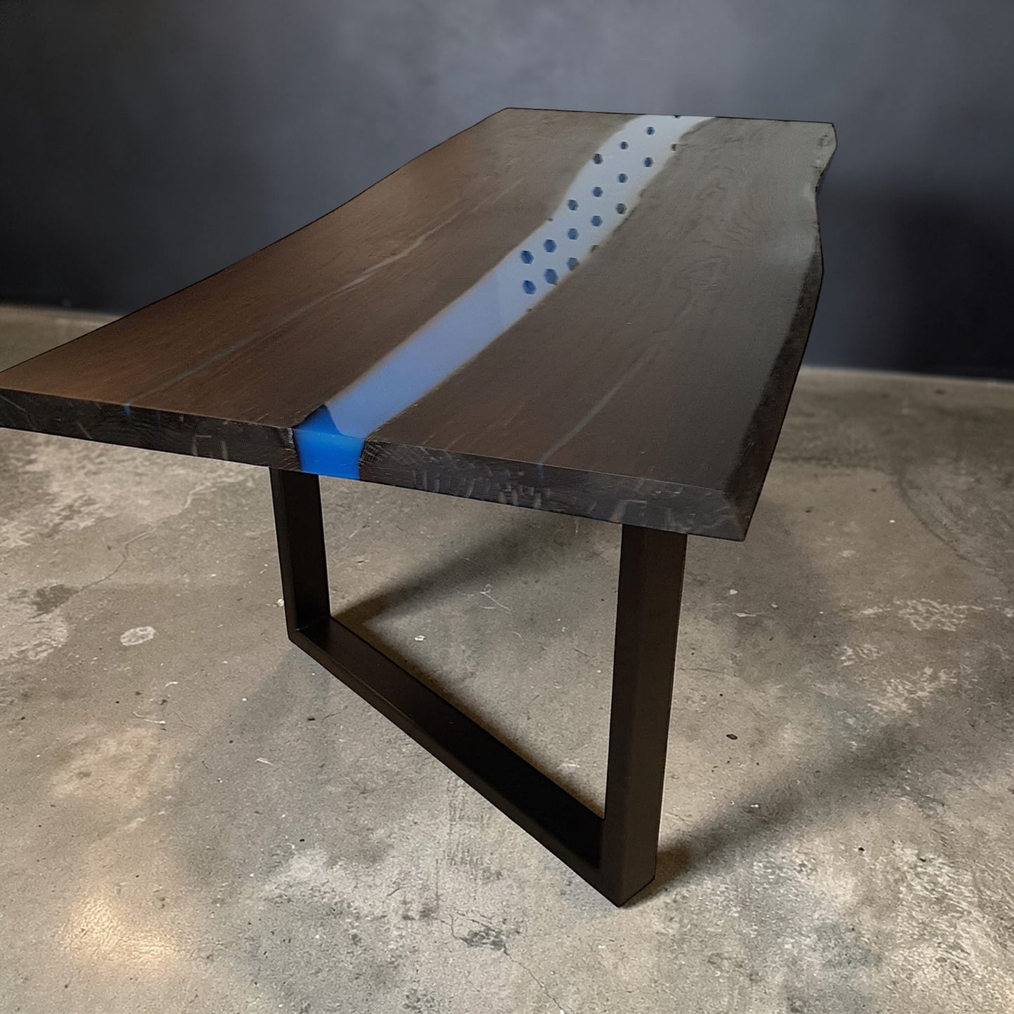 Handcrafted Black Oak Resin River Dining Table – Solid Oak – Custom Legs – 208×96 cm