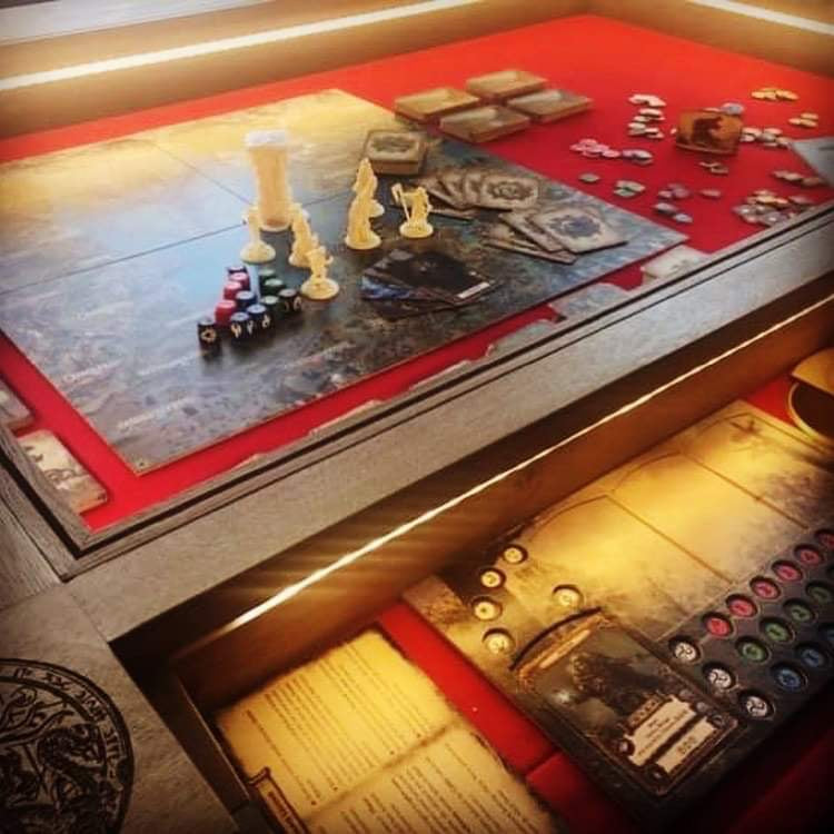 Board Game Table - MISSION